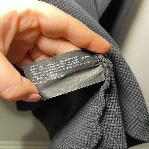 Theory men's Black long sleeve waffle knit crewneck casual sweater in size M - Picture 4 of 6